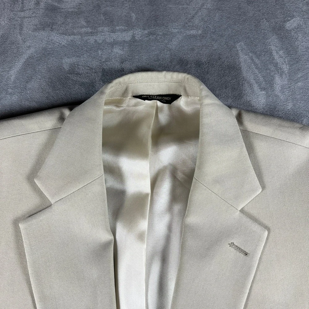 VTG Coconut Grove Mens 42 Long Blazer 100% Silk Beige Sport Coat 2 Button